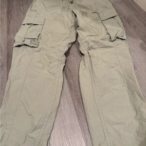 Zara Men's Cargo Pants in Light Green